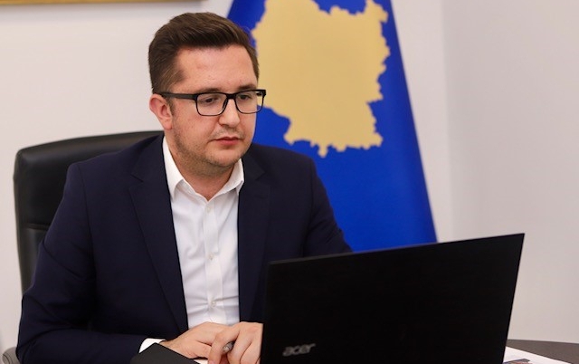 Ndarja e pareve për RTK’në nga Qeveria, Mustafa: Tash janë zgjedhjet apo jo? Mashtrues e manipulues