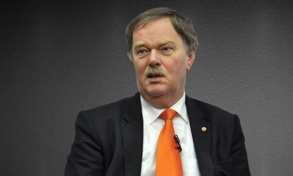 Përplasjet mes partive, Bosch: Gati si në Shqipëri, Kosova dikur merrej shembull, s’duhet të quhet krim çdo gjë që bën opozita