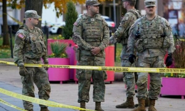 FBI: Dy anëtarët e Gardës, të qëlluar në Uashington, nuk kanë vdekur