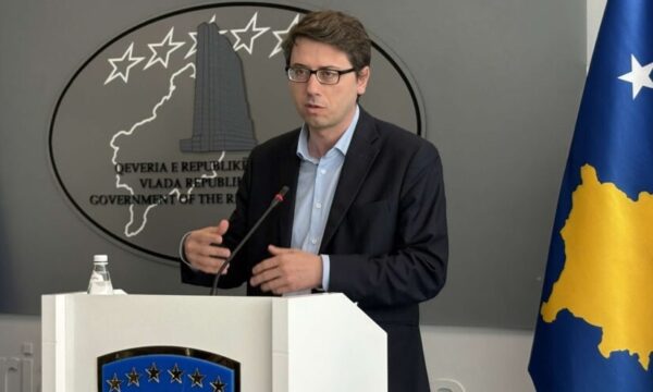Murati: Buxheti për RTK-në, Prishtinën e ai për vitin 2026 po mbahen të bllokuara nga opozita