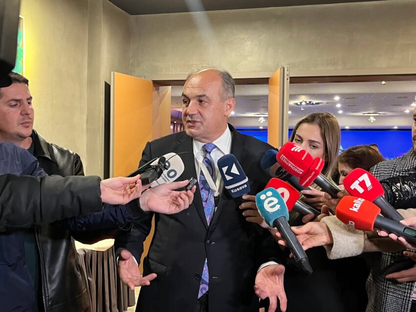 Hoxhaj: Nëse Kadri Veseli ma ka lënë amanet partinë kësaj here kam dashtë ta udhëheq si mision politik
