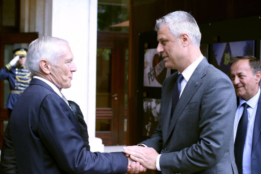 Ish-komandanti i NATO-s, Wesley Clark, dëshmitari i fundit i mbrojtjes së Thaçit
