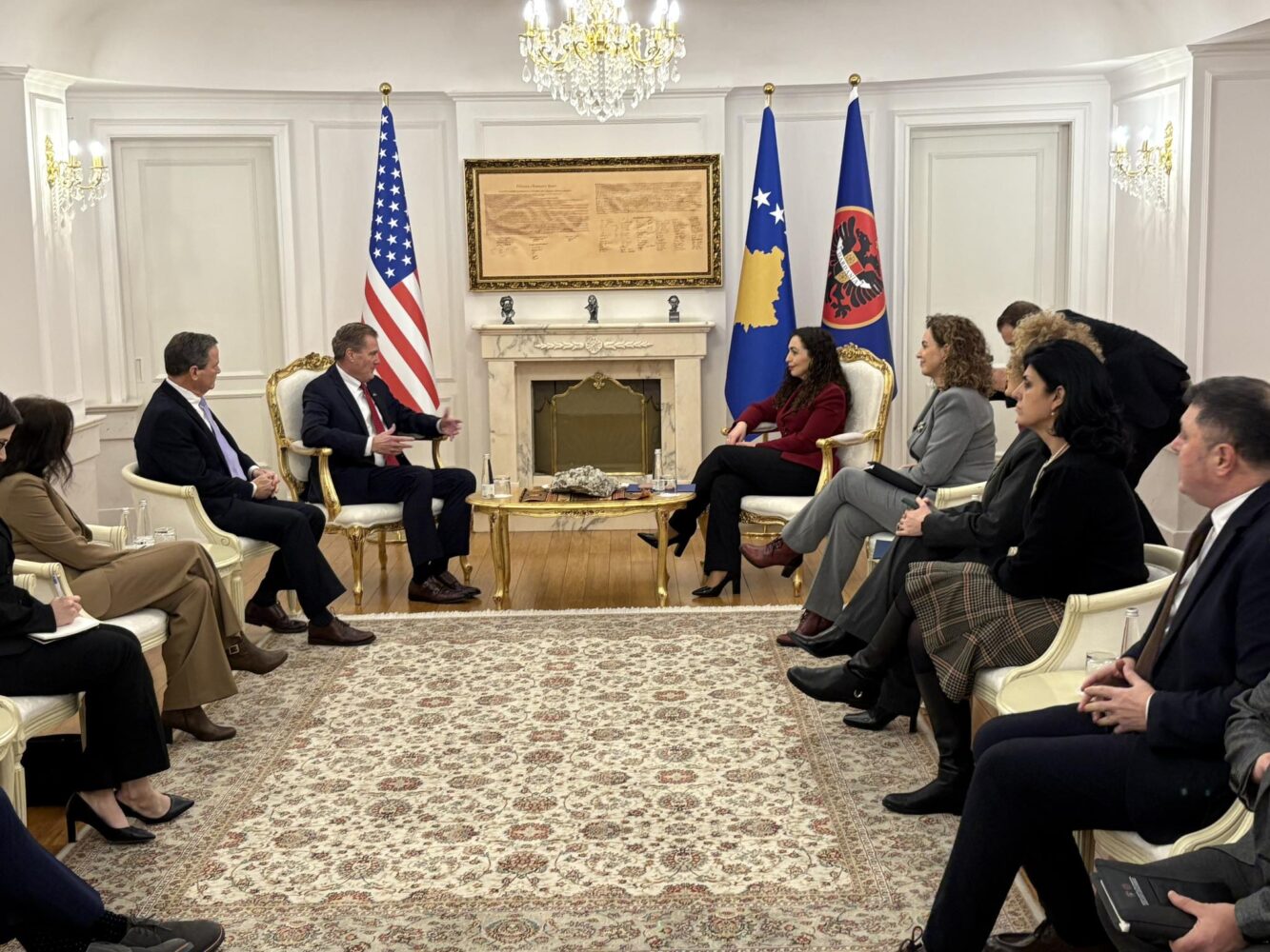 Presidentja Osmani takohet me një delegacion të kongresit amerikan