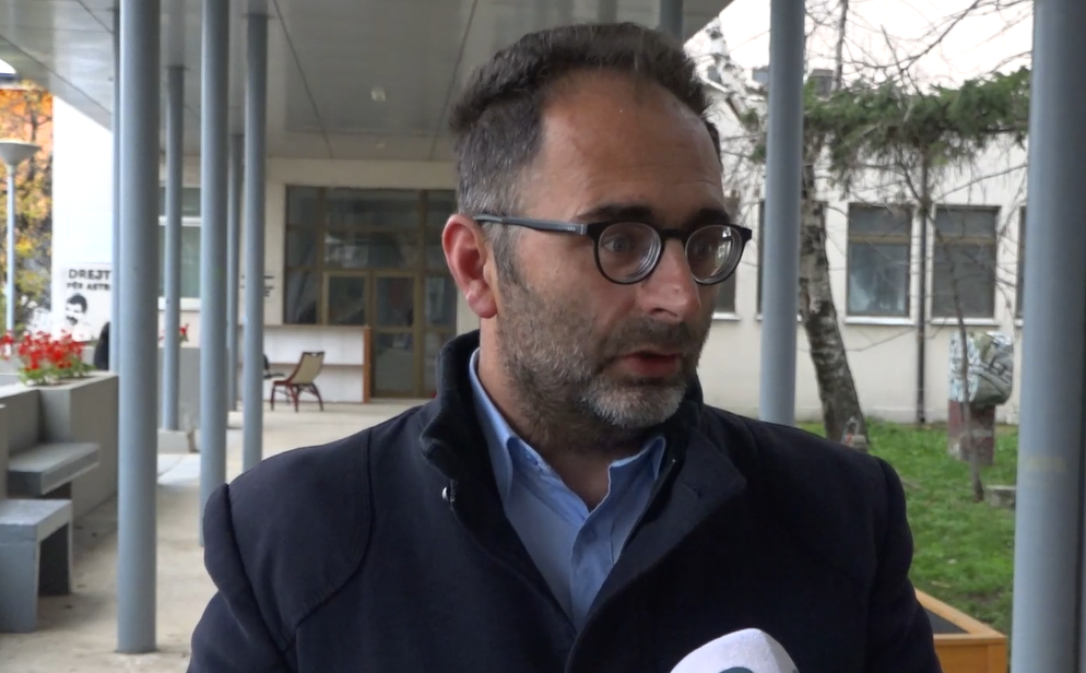 Profilet false që çojnë përpara narrativat serbe, Zeneli: Po përdoren për përçarje dhe ndikim në zgjedhjet në Kosovë