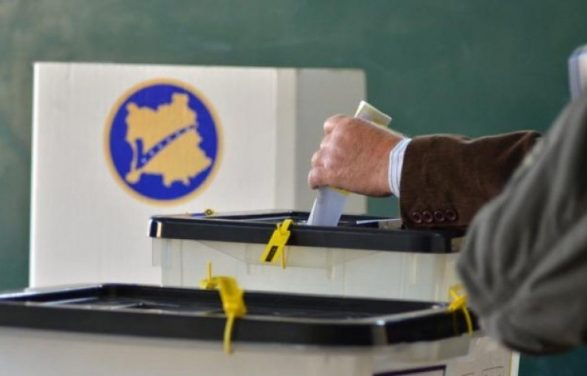 Rikthimi i emrave të shquar: Aderimet dhe lëvizjet që po shkundin skenën politike në Kosovë