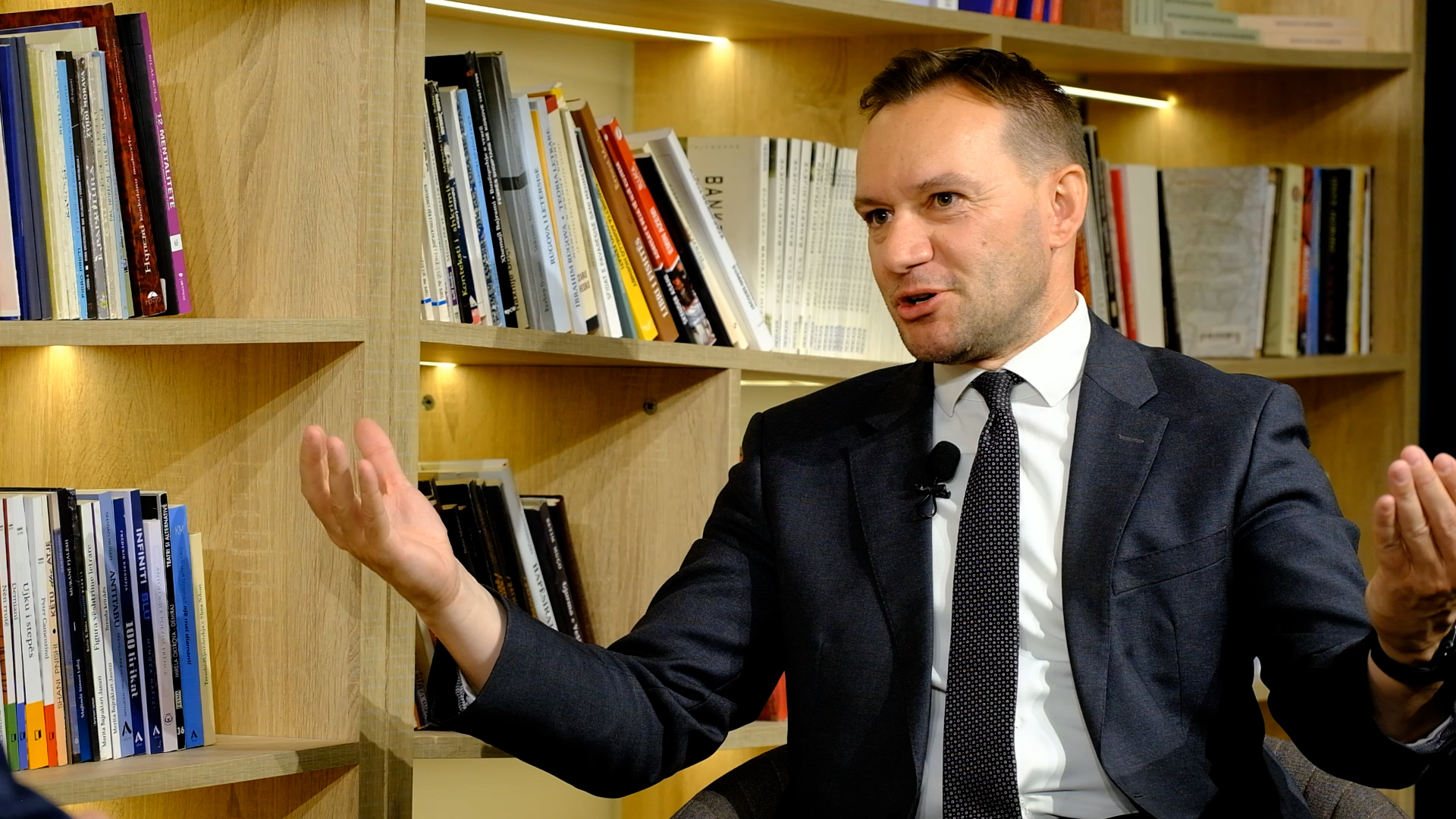 “Ne do të garojmë në zgjedhje veç me emrin tonë”, Zogaj sqaron bashkëpunimin me Nismën e grupe të tjera politike