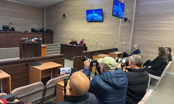 Dështon seanca fillestare për rastin e rezervave shtetërore, Rozeta Hajdari nuk u paraqit në gjykatë