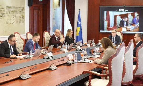 Qalaj tërhiqet nga kërkesa për ta caktuar Lumezin u.d të zëvendëskryeprokurorit të Shtetit