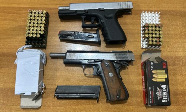 Policia bastis shtëpinë e një 43-vjeçari në Kaçanik, sekuestron dy armë zjarri dhe dhjetëra fishekë