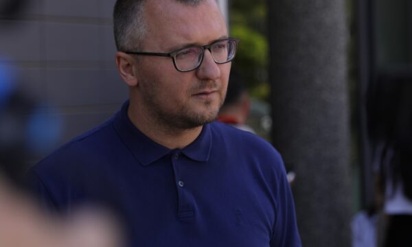 Jakaj për vendimin e Supremes për pensionistët: Konfirmohet se barra e verifikimit nuk mund t’u ngarkohet qytetarëve