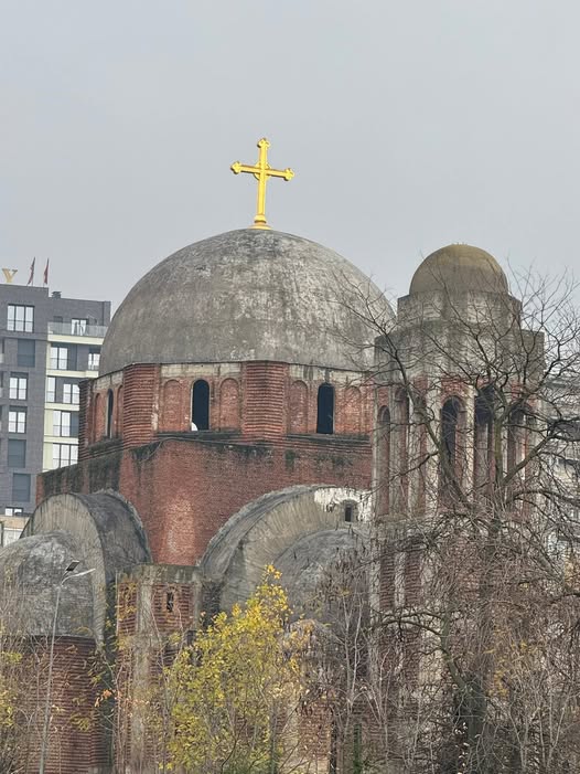 Kryepeshkopi Nikolla Xhufka reagon ashpër: Thirrja për rrënimin e një kishe është gabim moral, ligjor dhe shoqëror
