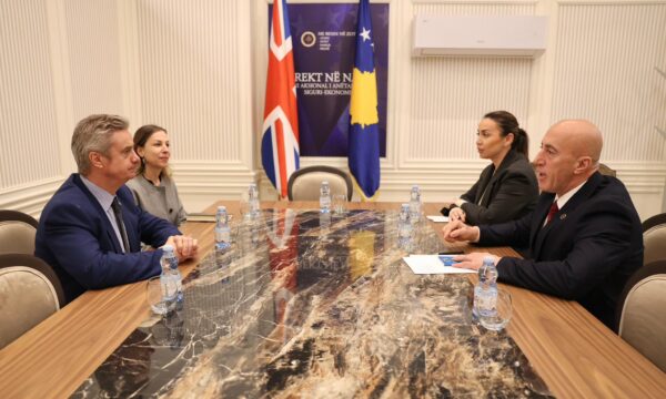 Haradinaj pret ambasadorin britanik: Folëm për proceset që po kalon vendi dhe avancimin e marrëdhënieve