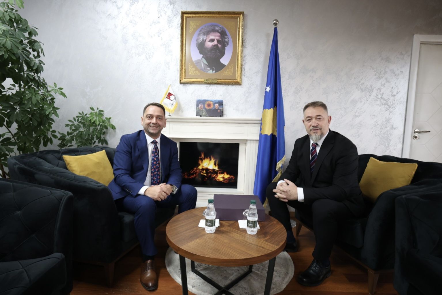 Sami Lushtaku merr vendimin e parë si kryetari i Skenderajt, Fadil Nura nënkryetar komune
