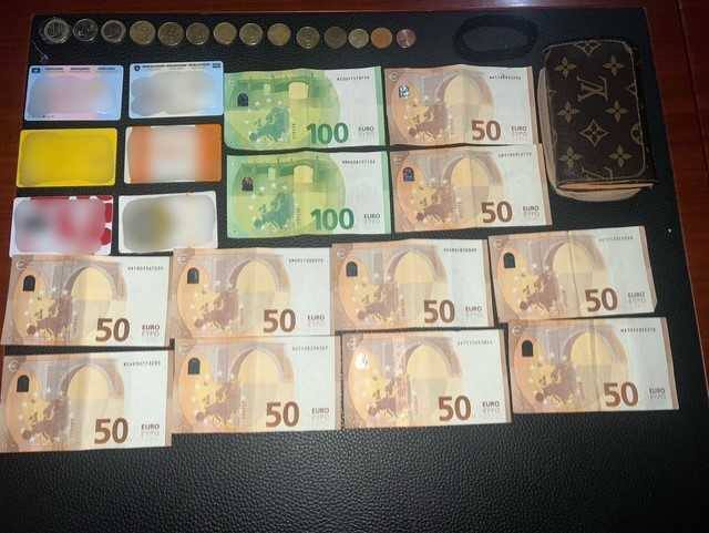 Një qytetar në Prishtinë e dorëzon në Polici kuletën me mbi 700 euro e dokumente personale