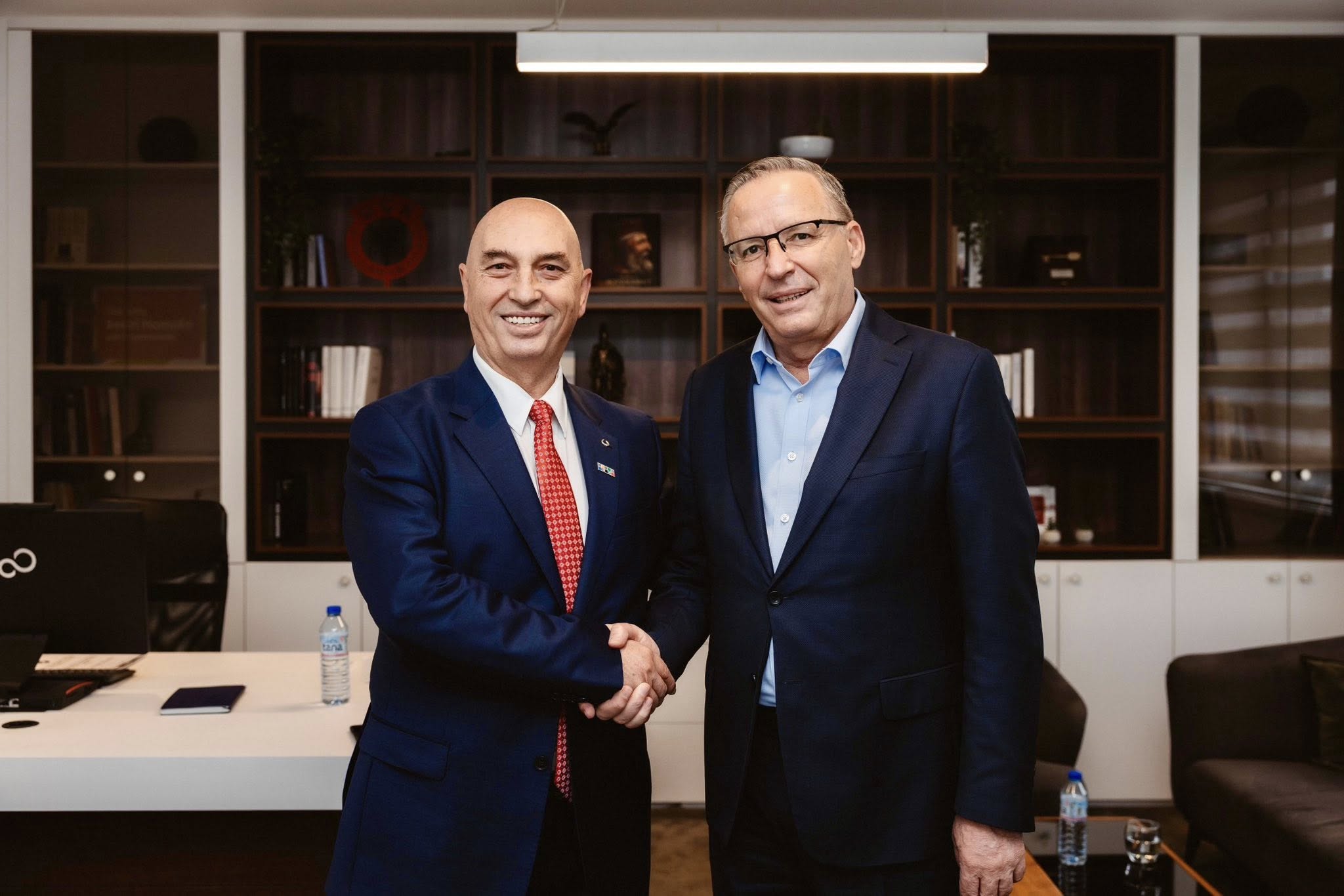Hamza prezanton Besim Hasanin si kandidat për deputet: Me njerëz të tillë, Kosova ecën përpara