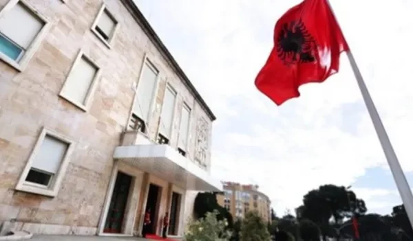 Ndryshime në qeverinë shqiptare, Beqaj emërohet tek Agjencia e Bregdetit, Osmani zëvendës ministre e Arsimit