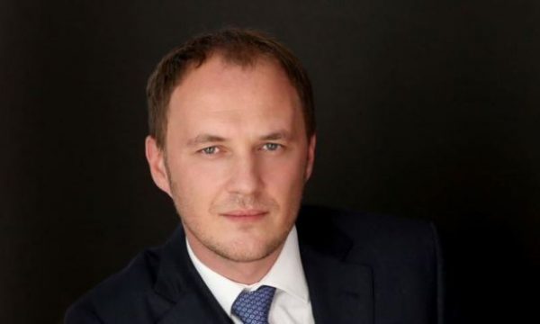 Petrit Selimi: Kurti më i qetë gjatë fushatës, me gjasë e ka kuptuar që bërtimat s’janë strategji fituese