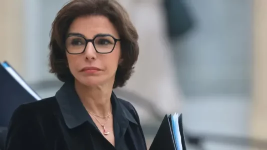 Ministrja franceze nën hetim për korrupsion, kontrollohen banesat dhe zyra e saj në Paris