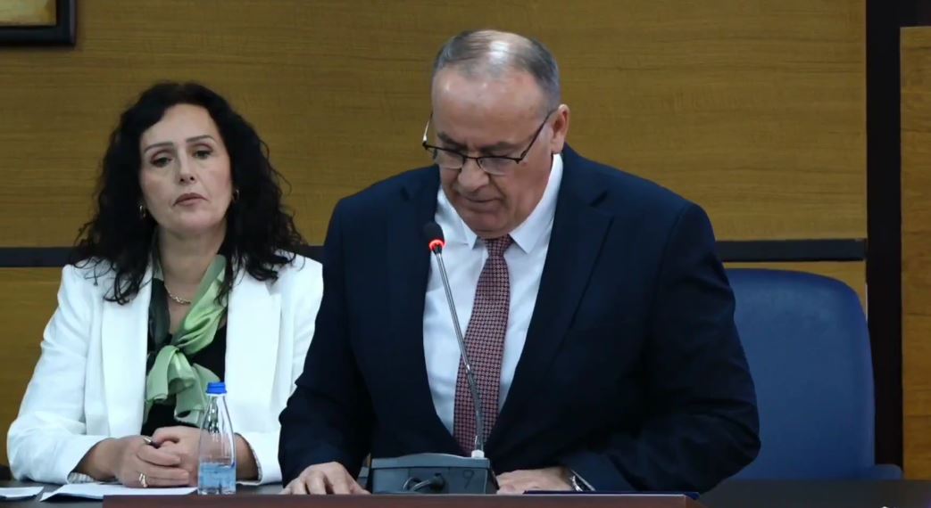 Fehmi Kupina zgjidhet kryesues i Kuvendit Komunal të Prishtinës