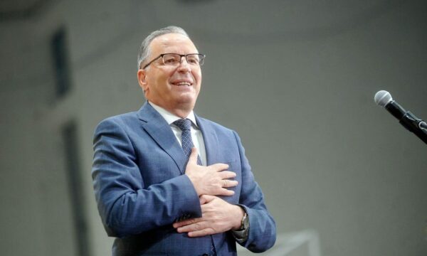 Hamza publikon zotimin e dytë programor: Rritje 50% e pensioneve dhe ndihmave sociale