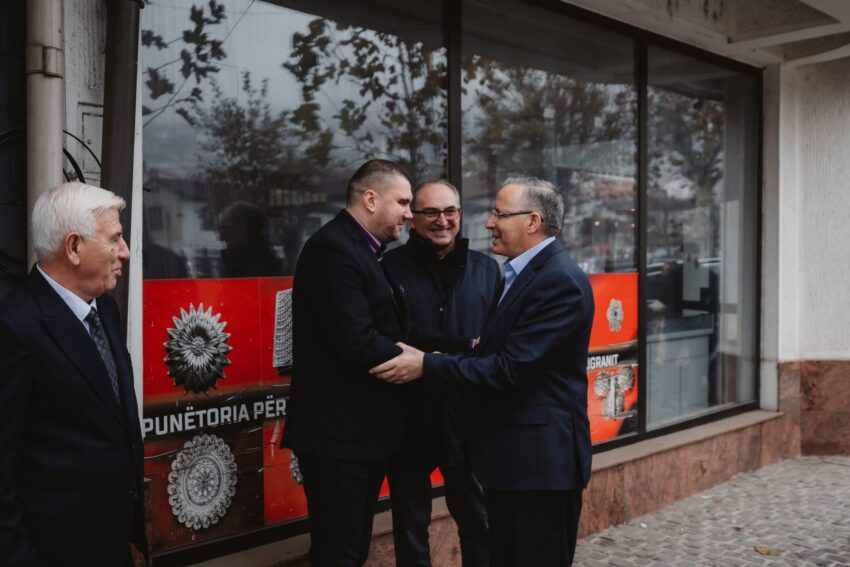 Bedri Hamza me përfaqësuesit e bizneseve në Prizren: Lehtësira fiskale dhe qasje më e mirë në kredi