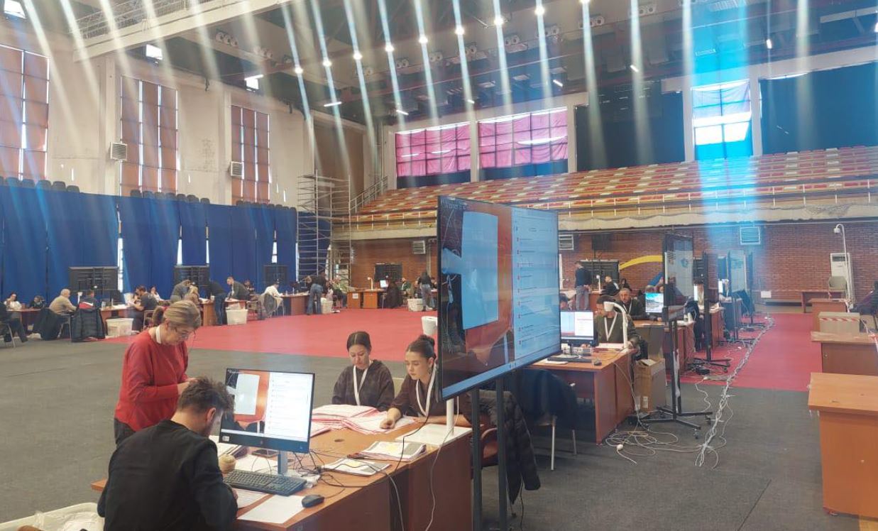 Votat e deputetëve në Prishtinë e Pejë, procesi në dy komunat më i ngadalësuar