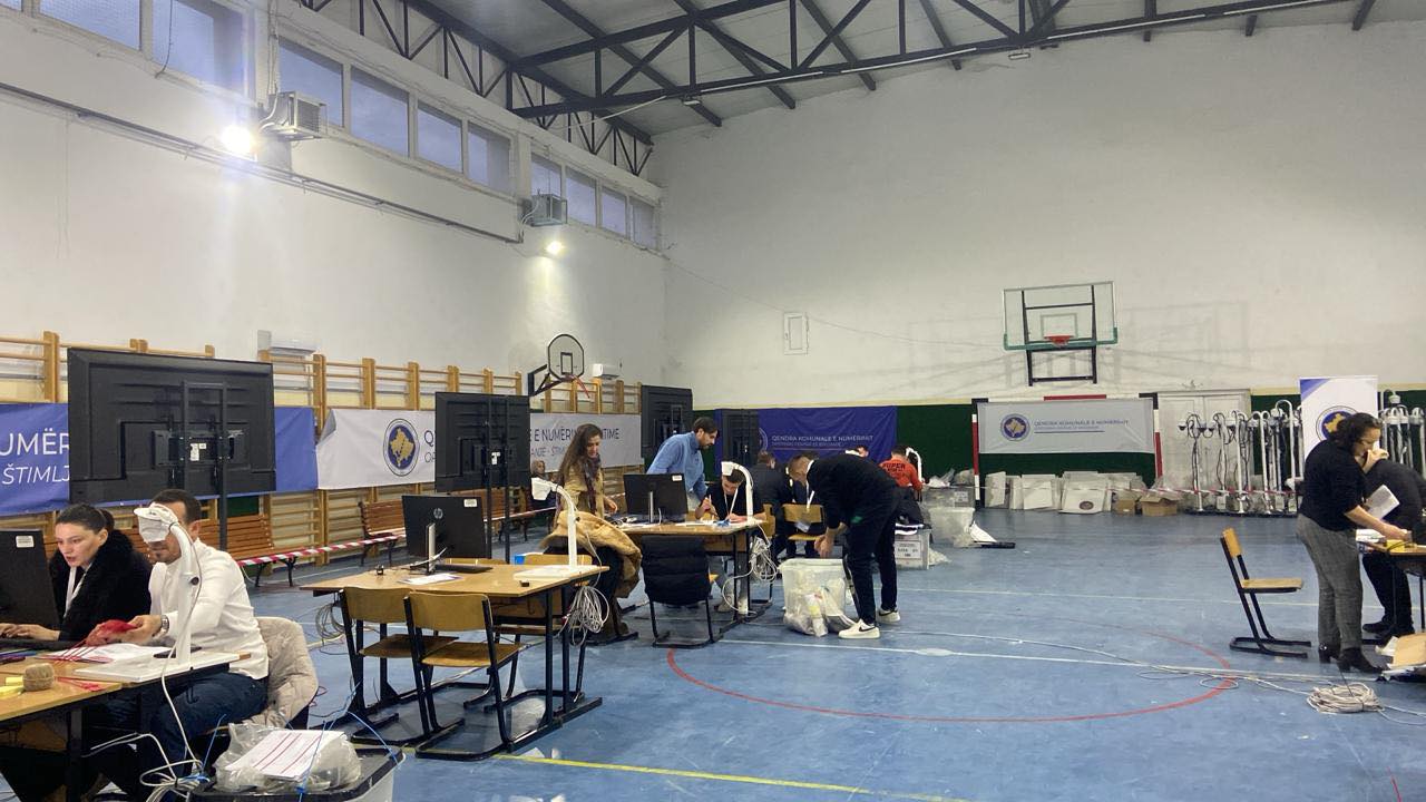 KQZ: Përfundon numërimi në 9 QKN, vazhdon në 29 komuna të tjera