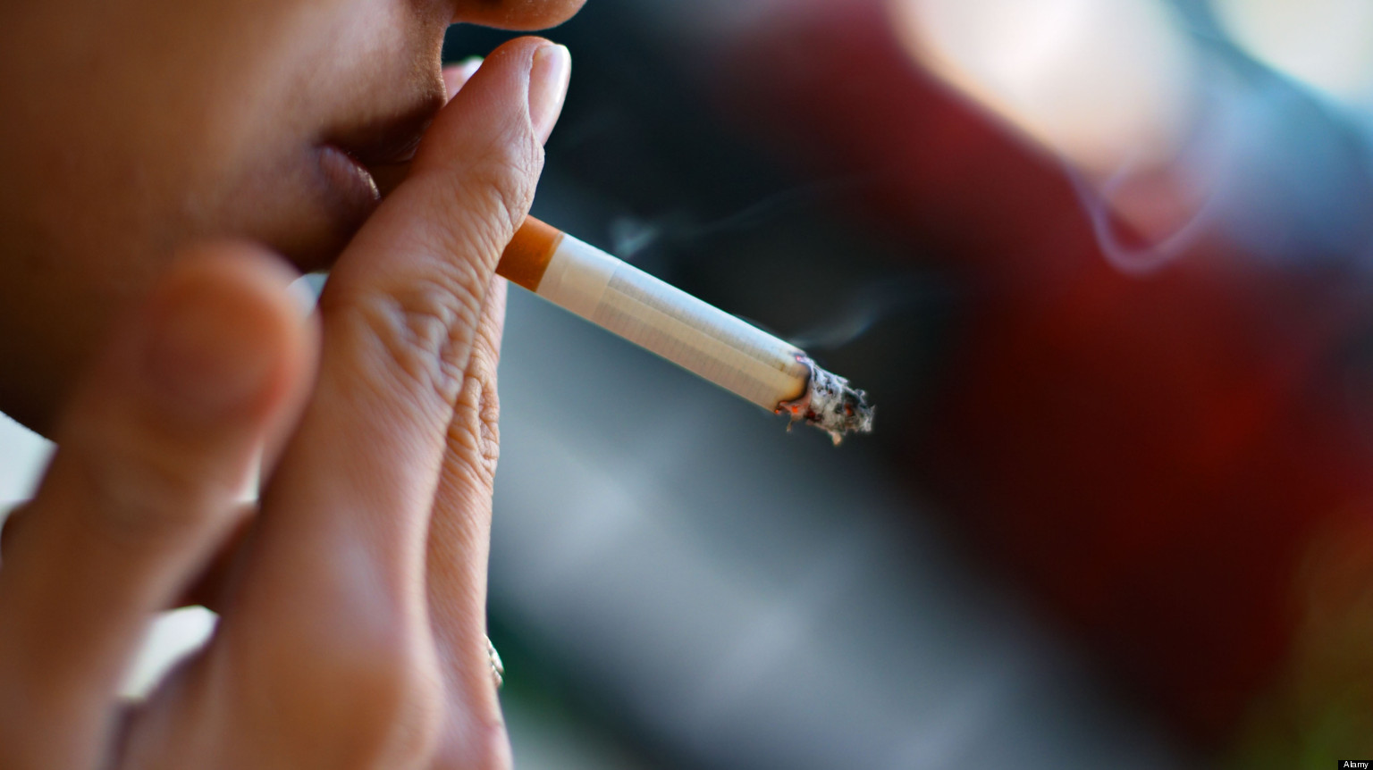 Komuna e Kamenicës ndalon pirjen e duhanit në hapësirat jashtë institucioneve publike
