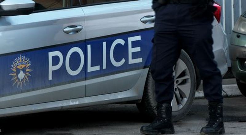 Detaje të reja nga rasti në Junik: Policia u lajmërua nga qytetarët, nuk ia kishin hapur telefonin familjarëve