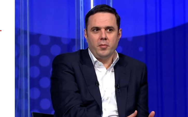 “Kemi të bëjmë me një SEKT që ekziston veç për sharje”, Abdixhiku për VV-në