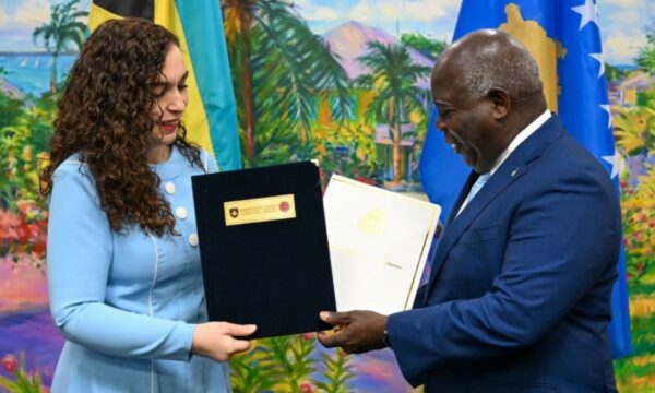 Pas njohjes, Bahamasi heq vizat për Kosovën – marrëveshja nënshkruhet në Washington