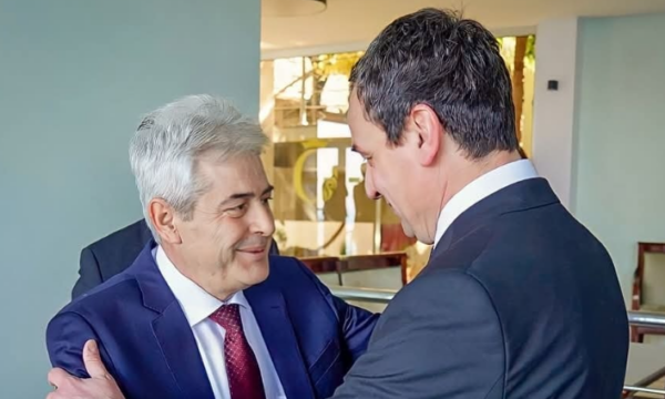 Ali Ahmeti uron Kurtin për fitoren: Kosova ka nevojë për stabilitet e zhvillim