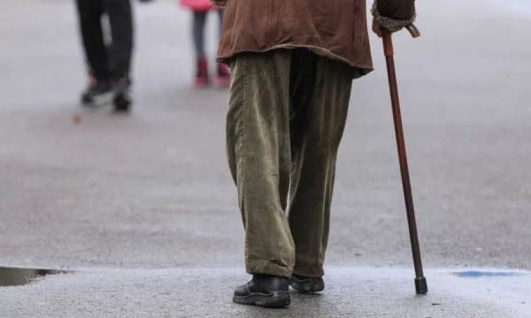 Avokati thotë se pensionistët që s’u lajmëruan se janë gjallë kanë të drejtë kompensimi