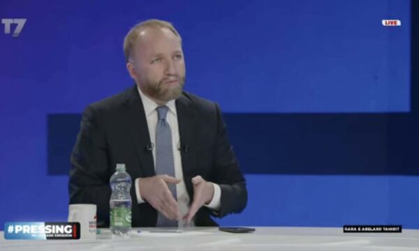 Tahiri: 40% e rinisë janë të gatshëm ta lëshojnë Kosovën, ky është alarm i madh