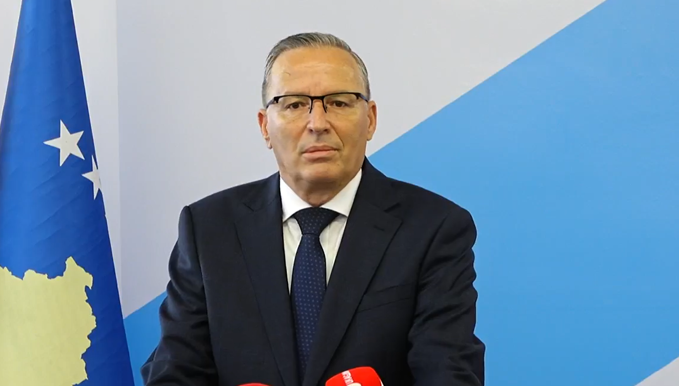 Hamza: Kurti s’e di prej nga i merr statistikat, rritja ekonomike më e vogla në vite