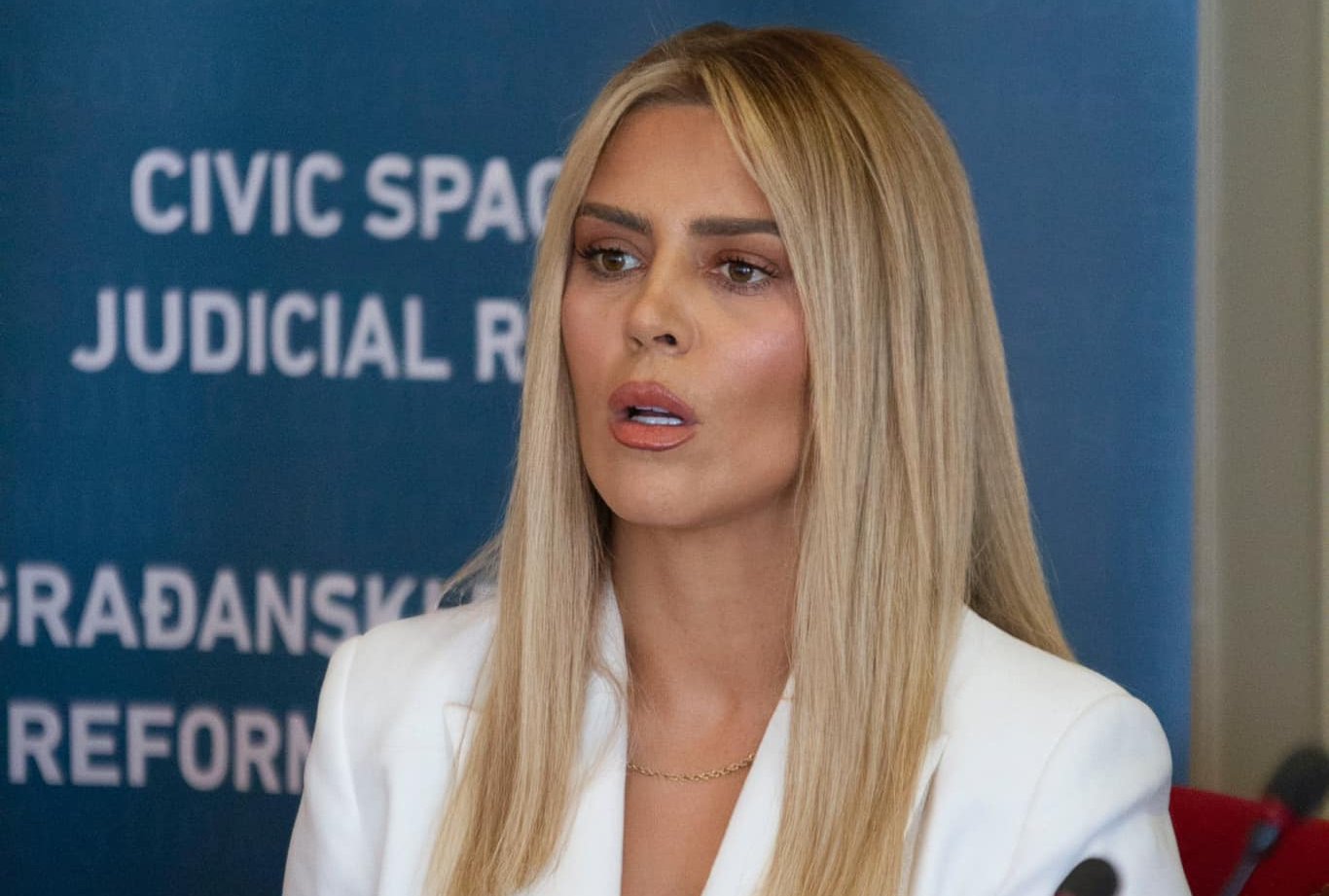 “Kemi me i bë tokë të zezë”, Deliu i reagon Konjufcës: Kjo është fytyra e vërtetë e VV-së!
