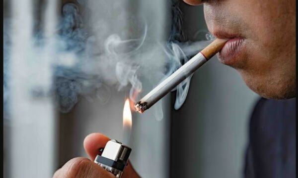 Komuna e Kamenicës ndalon pirjen e duhanit në hapësirat e jashtme të institucioneve publike