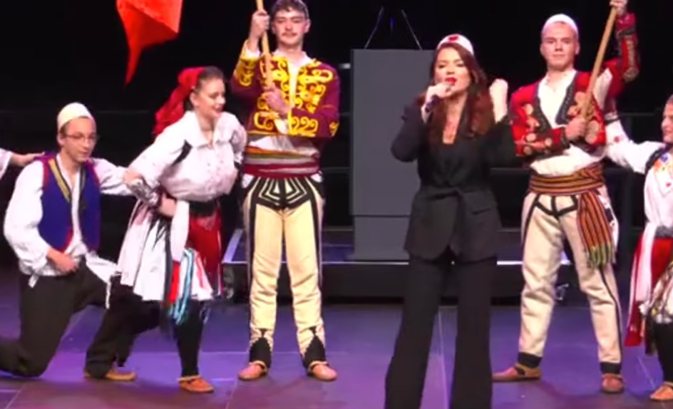 Çfarë thotë analisti politik për këngën kushtuar Kurtit nga Edona Llalloshi?