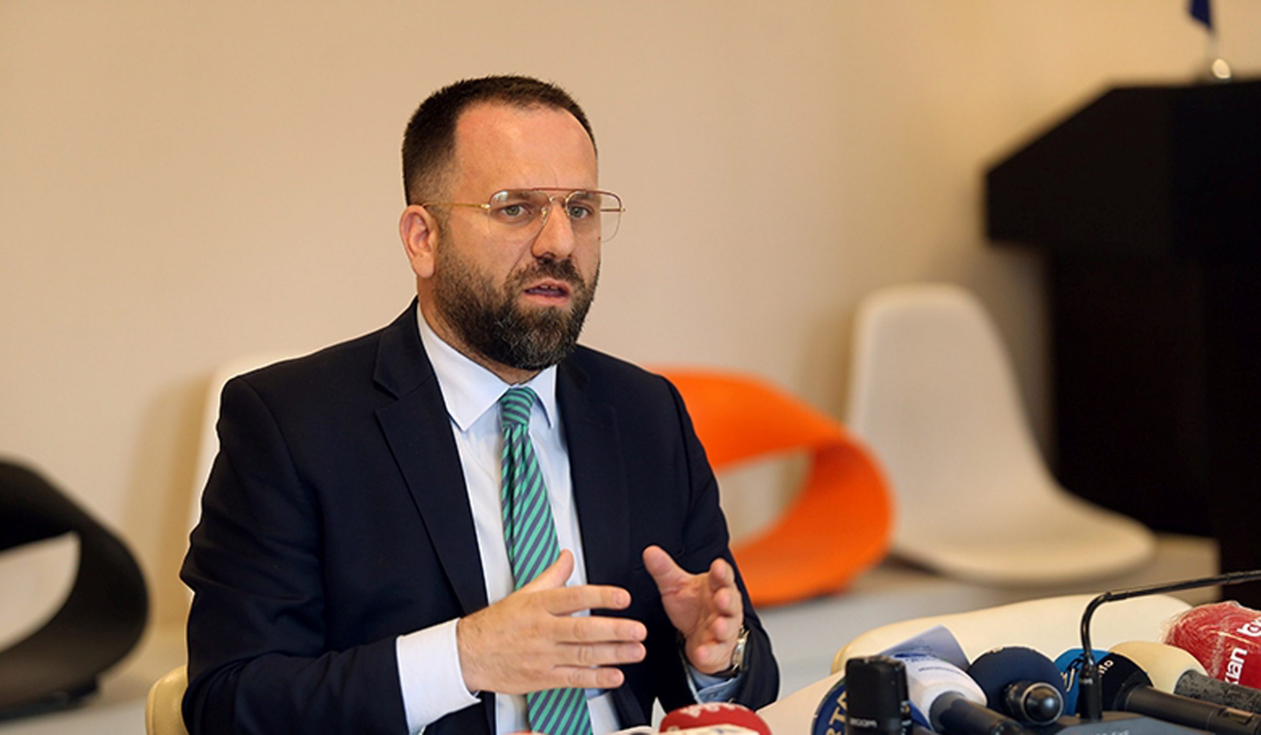 Rukiqi: Qe pse Hekurani s’po e tregon të vërtetën
