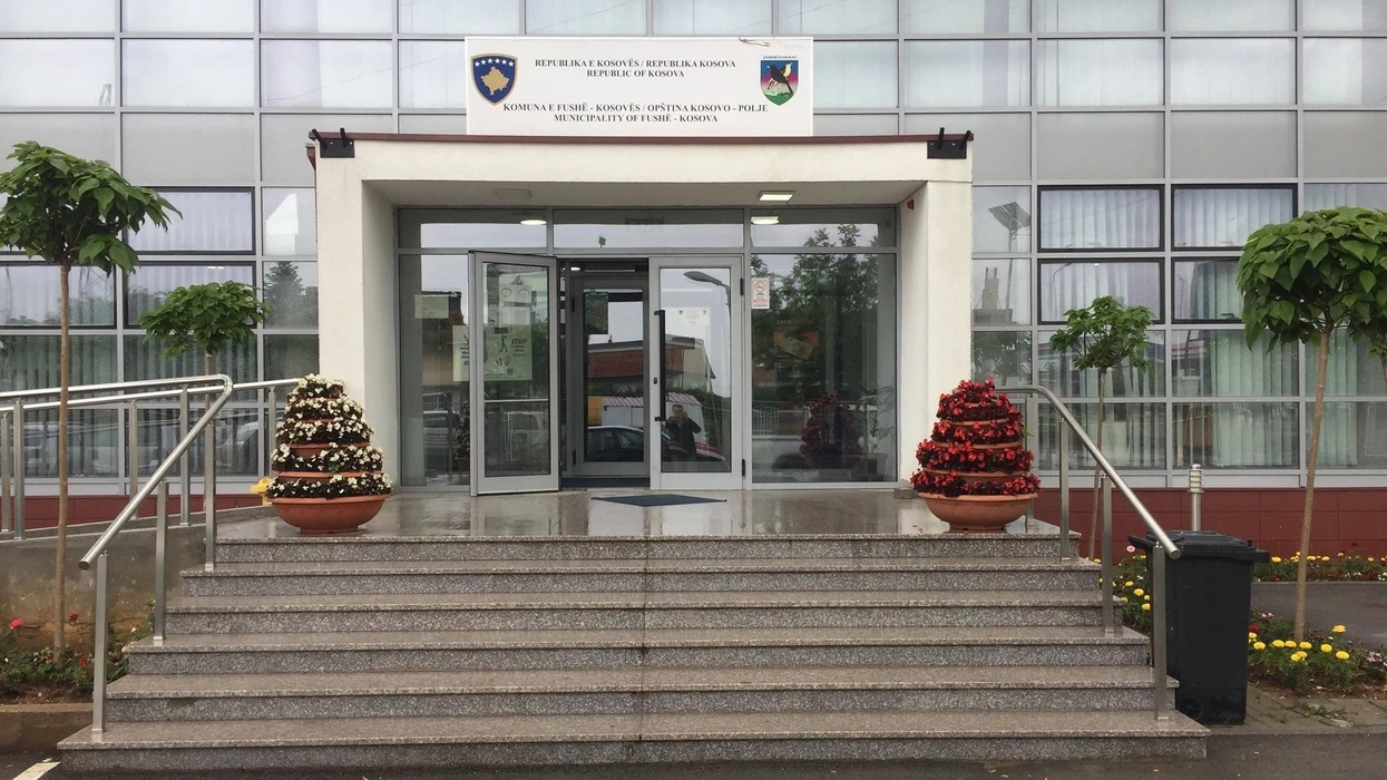 Anulohen dy konkurse publike në Fushë Kosovë, nga komuna thonë se ka shkelje ligjore