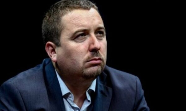 Latifi: Kurti shfrytëzoi gabimet e opozitës dhe priti momentin për goditjen fatale