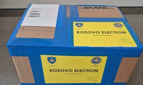 Rreth 2.000 qytetarë të regjistruar si votues me postë ende s’i kanë marrë fletëvotimet
