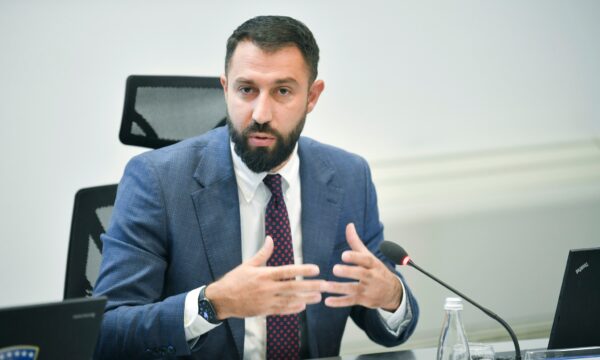 Largimi i komunave në Veri nga Asociacioni, Elbert Krasniqi: Vepruan kundërligjshëm