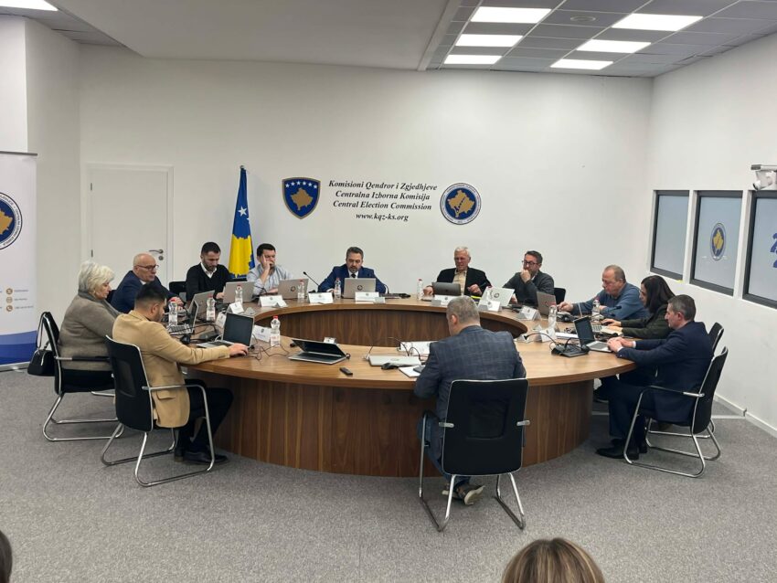 KQZ akrediton 18,233 vëzhgues, 96% e tyre janë vëzhgues të subjekteve politike