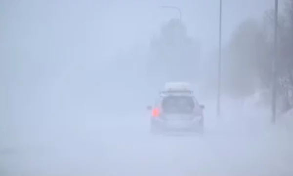 Stuhia Johannes lë tre të vdekur dhe mijëra njerëz pa energji elektrike në rajonin nordik