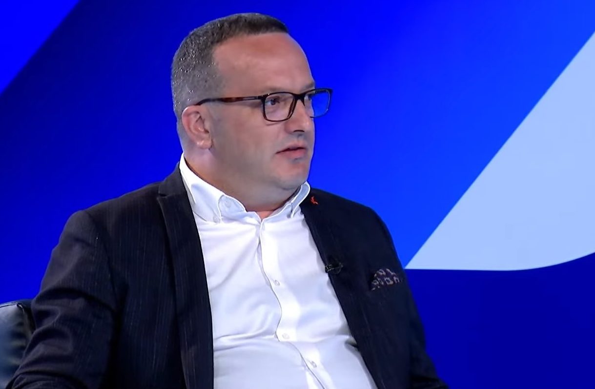Hashani: Bedri Hamza njihet si politikan që mban premtimet për paga – fokusi duhet të jetë edhe sektori privat