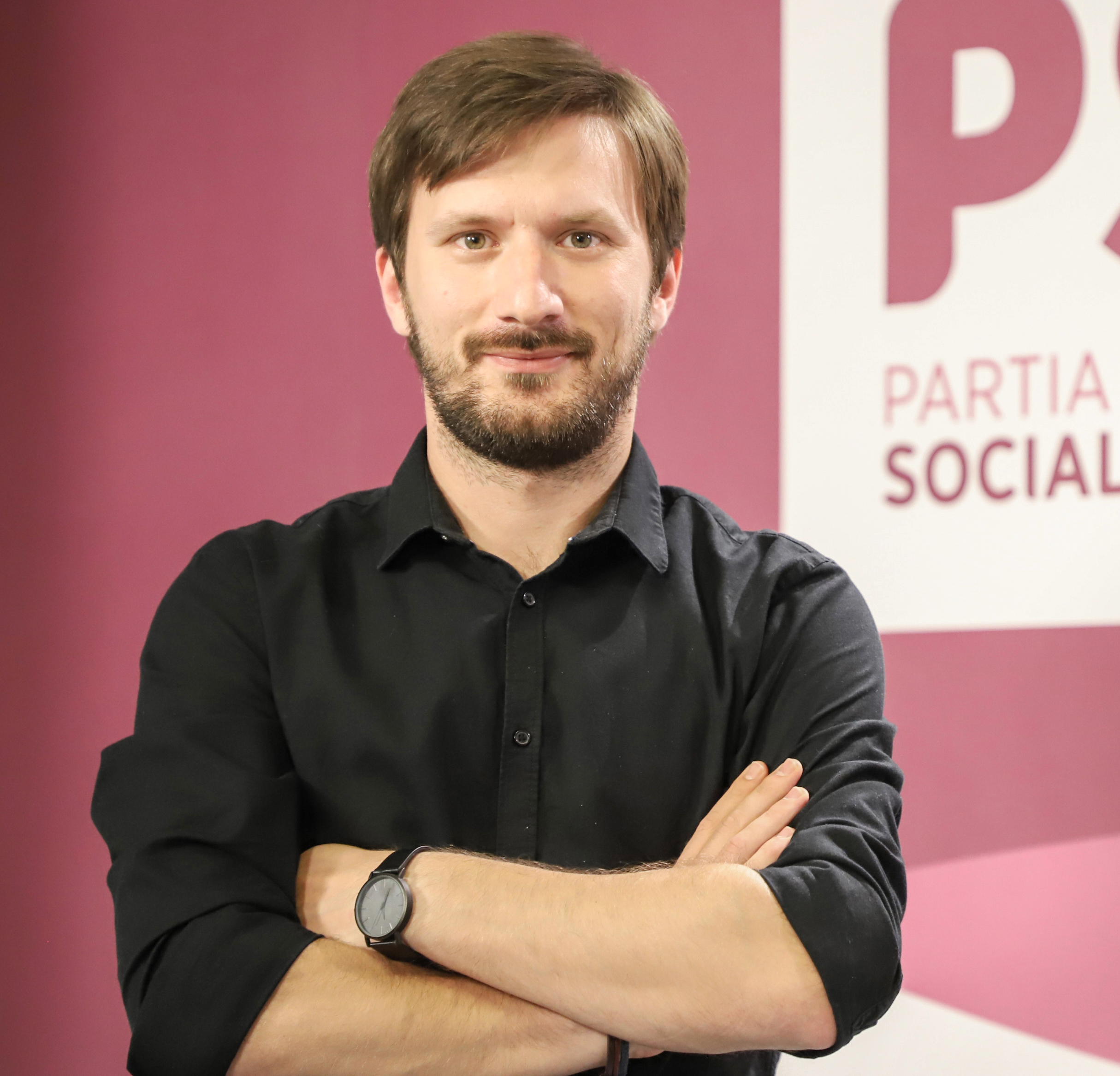 Tallet Nol Nushi, e shkruan një “listë” të VV-së: kandidatë veç Albin Kurti dhe Dejona Mihali