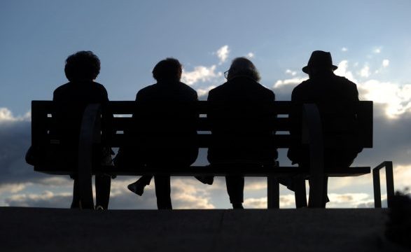Çka thotë vendimi i Supremes që heq detyrimin e pensionistëve për të dëshmuar që janë gjallë?