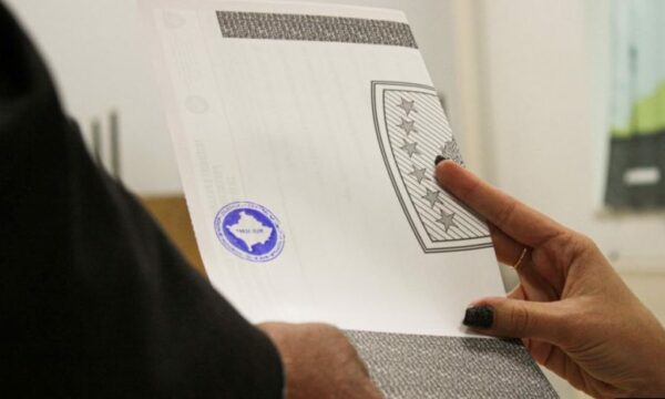 Nga një në secilën komunë, këto janë qendrat e votimit me kusht në Kosovë