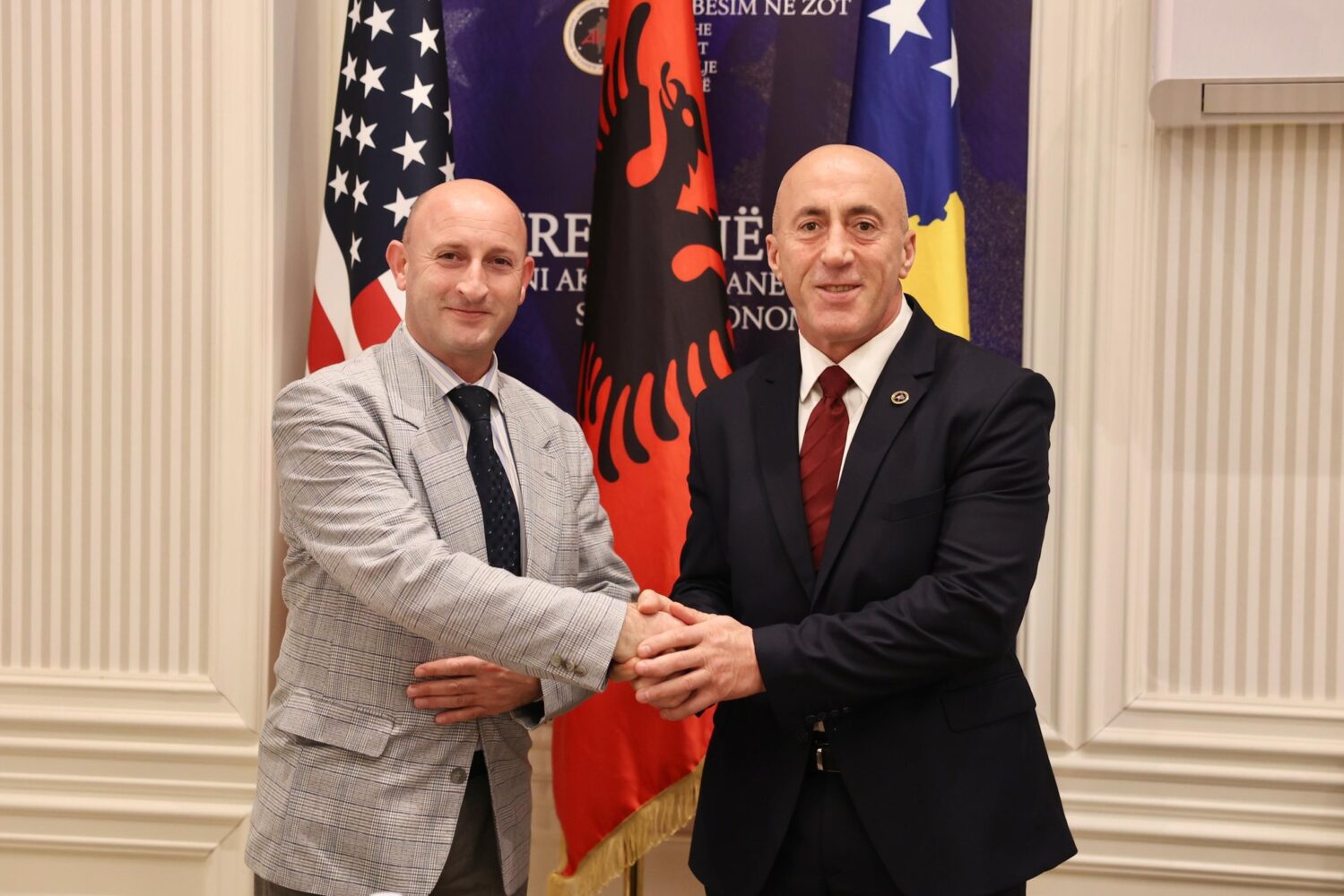 Veterani i UÇK-së i bashkohet AAK-së në garën për deputet